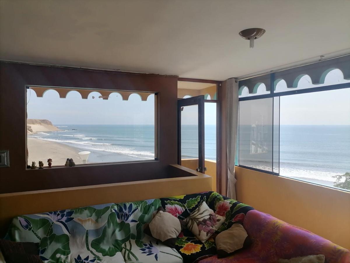 Hospedaje Restaurante El Hombre Puerto Chicama Exteriör bild